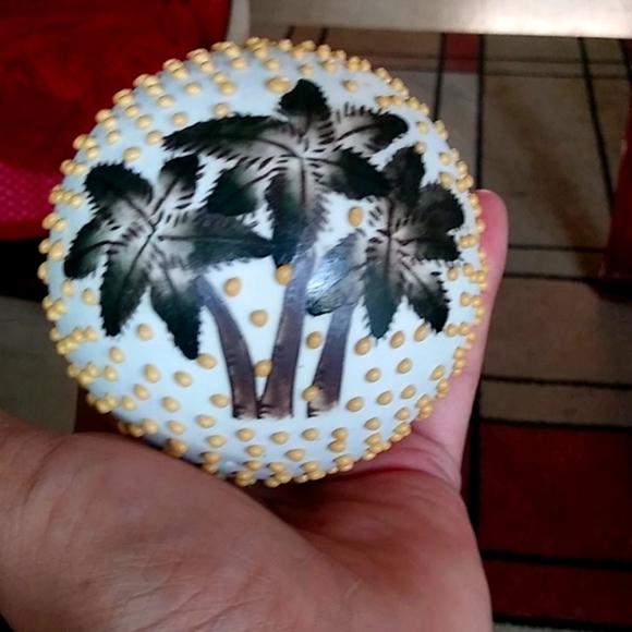 3 pc.Decor painted balls - Picture 3 of 3